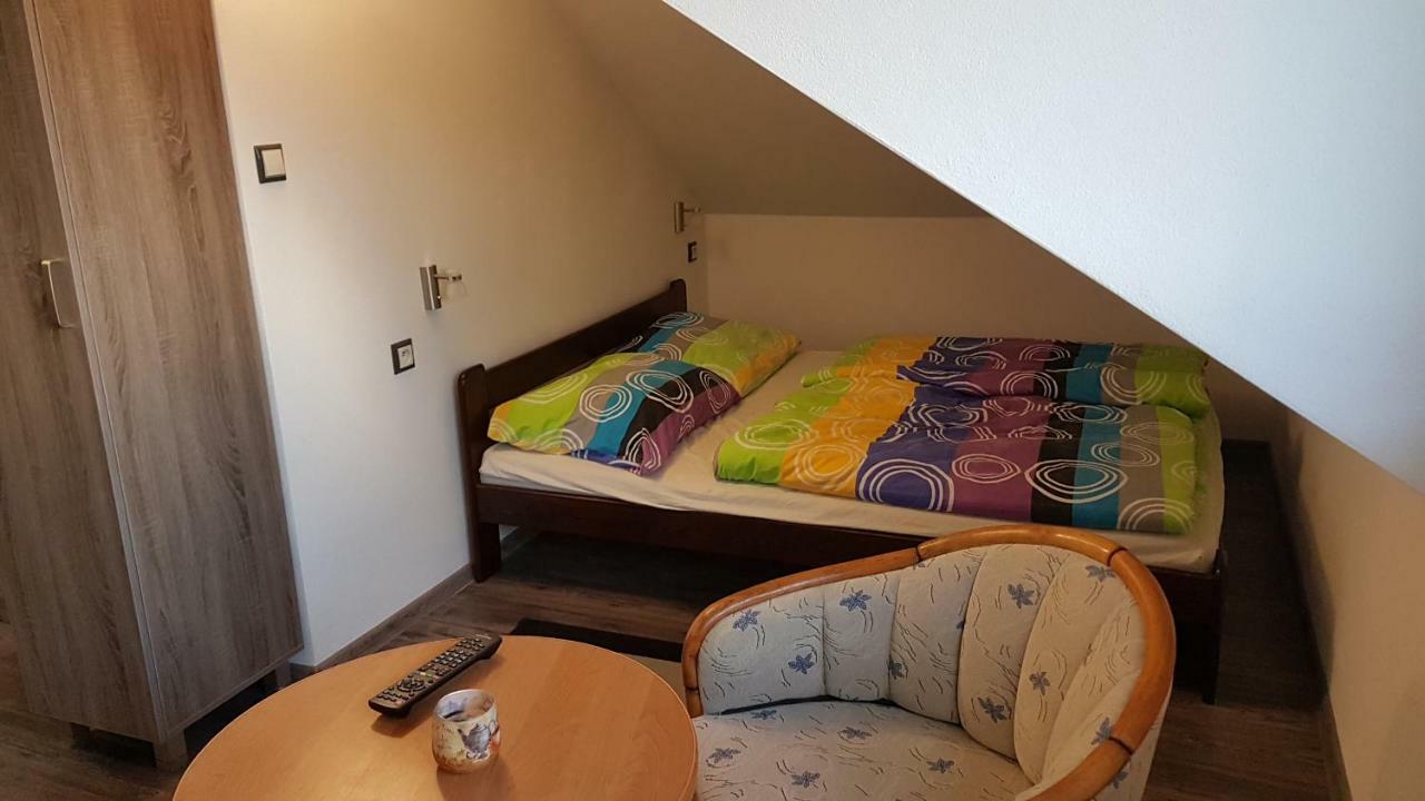 Room With A High Tatras View And Fireplace Štrba Екстериор снимка
