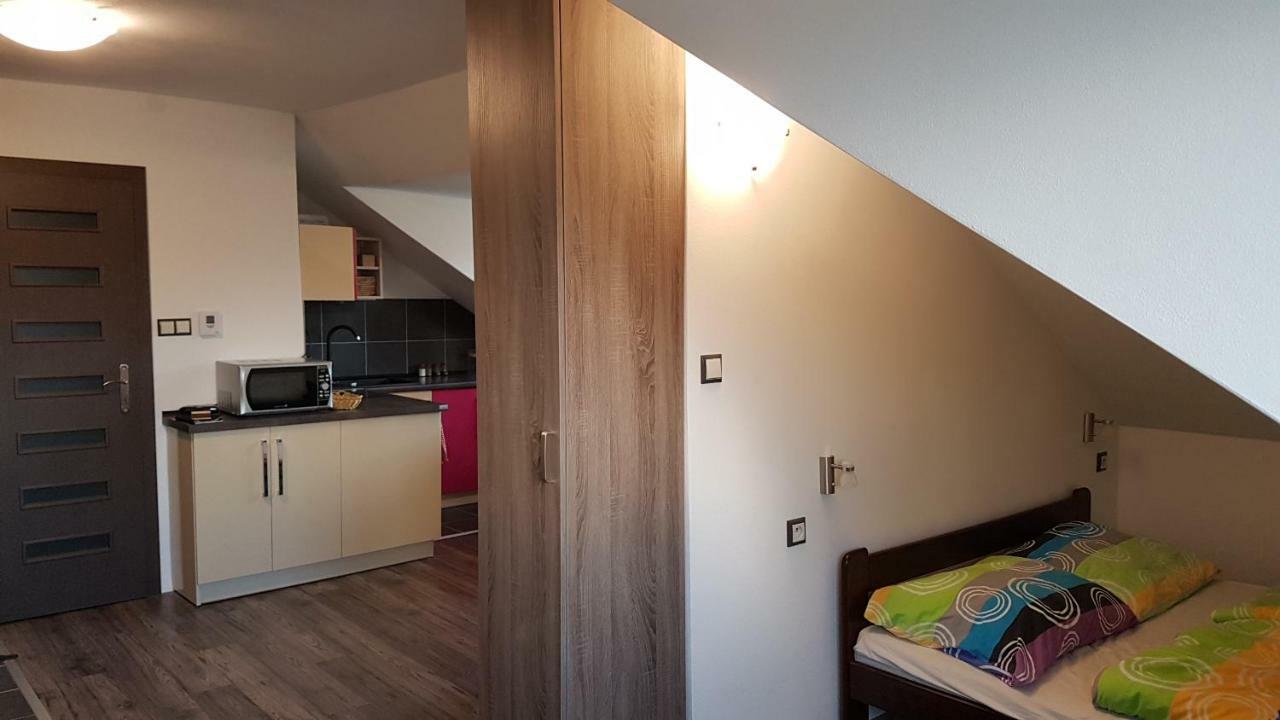 Room With A High Tatras View And Fireplace Štrba Екстериор снимка